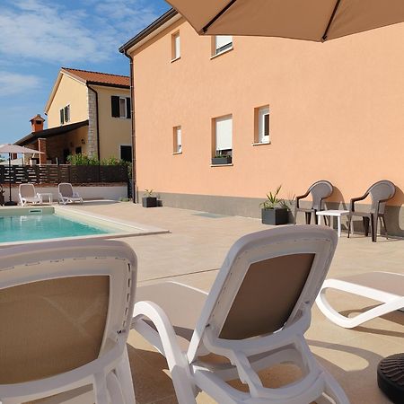 Apartments Oleander Lovrecica-Residence With Pool Esterno foto