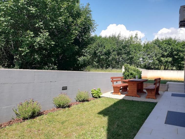 Apartments Oleander Lovrecica-Residence With Pool Esterno foto