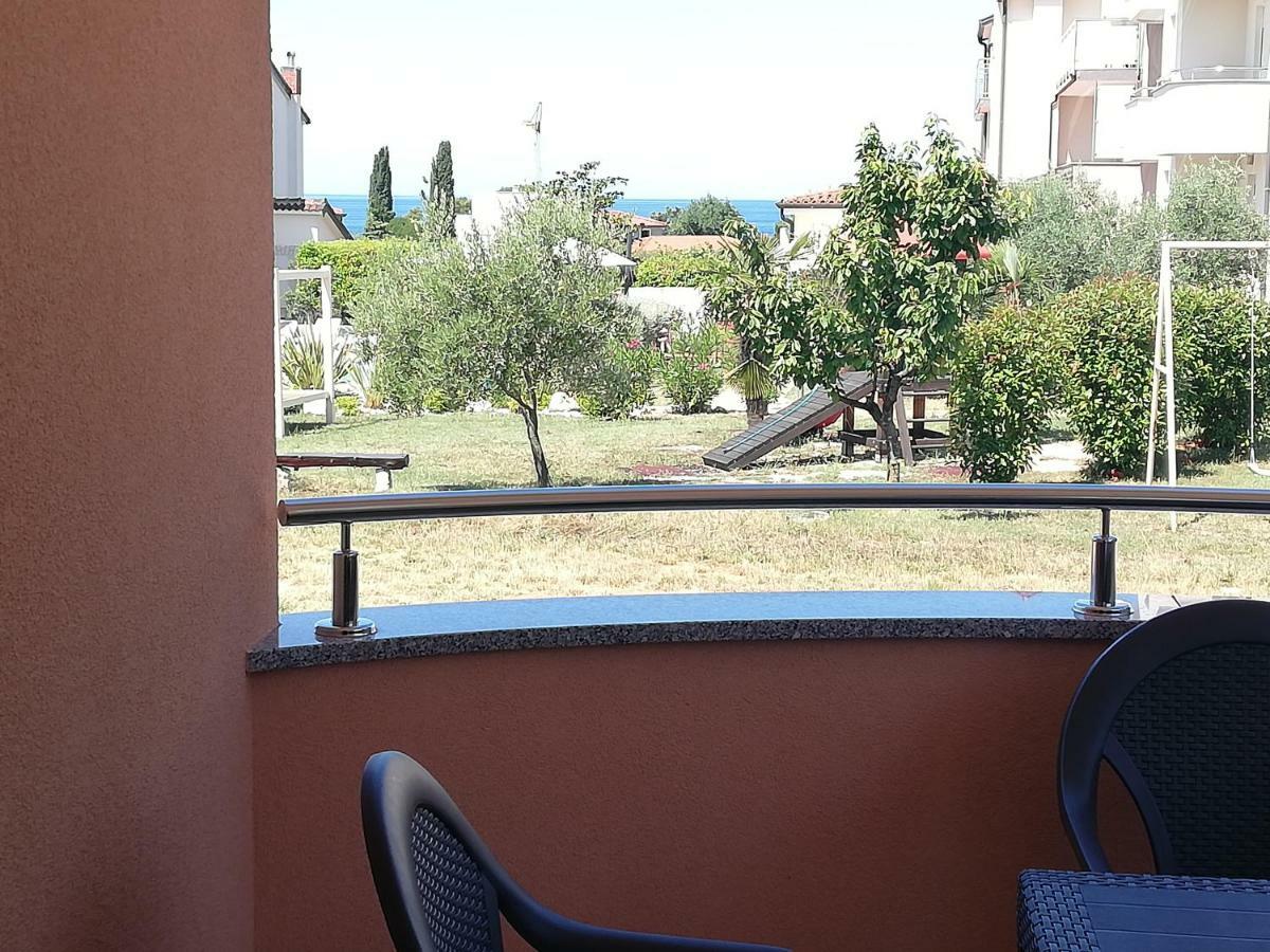 Apartments Oleander Lovrecica-Residence With Pool Esterno foto