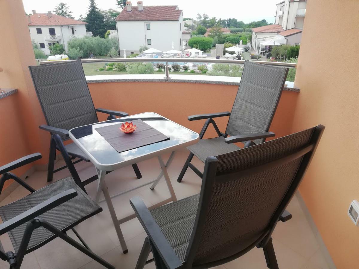 Apartments Oleander Lovrecica-Residence With Pool Esterno foto